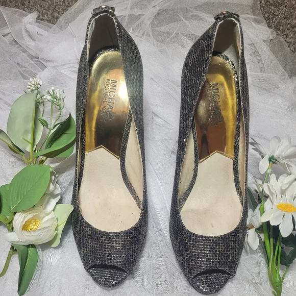 2/$40 Michael Kors metallic Blue , Gold Peep Toe Heels Used EUC..excellent Size9 - Picture 1 of 13